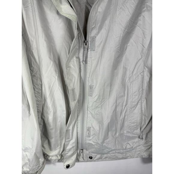 LL Bean Green Hooded Rain Jacket Windbreaker. Womens XL - Picture 4 of 9